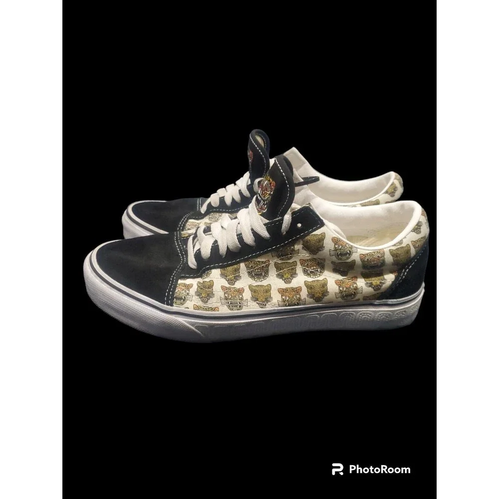 Vans Old Skool Jaguar‎ Black Low Top Sneakers Size: Men 8.5 Woman 10